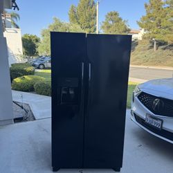 Frigidaire Refrigerator Standard Depth 