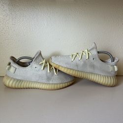 Yeezy 350v2 “Butter” Size 7.5