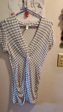Banana Republic whitepoke dot shirt Small