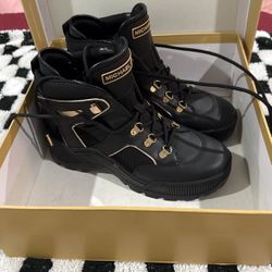 Michael Kors Women Boots, Size 8.5 Brand New