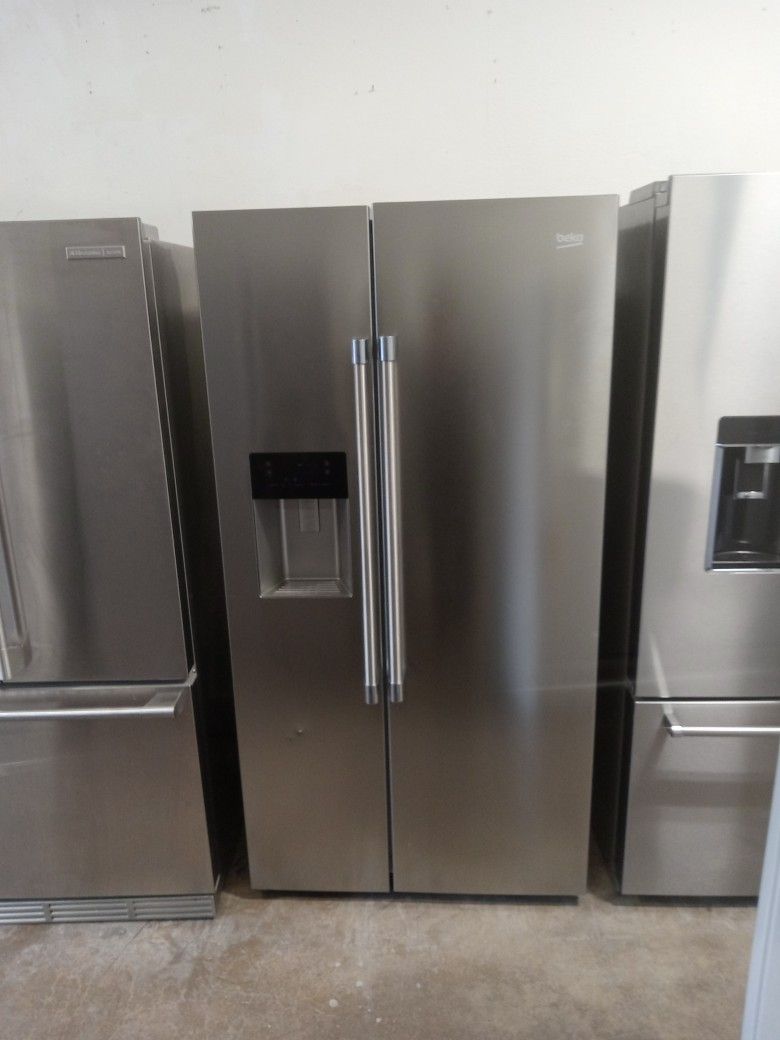 20 Cubic Foot Benco Refrigerator Has Small Dent On Front Door See Photo Price To Sell Free Delivery Vancouver Area