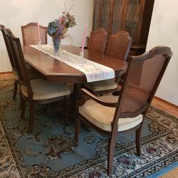 Dining Table w/6 chairs, FREE! Pending Pickup