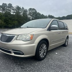 2013 Chrysler Town & Country