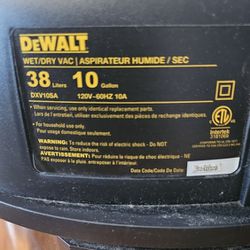 DEWALT 38 Liters, 10-Gallons Wet/Dry Vac|Aspirateur Humide/Sec