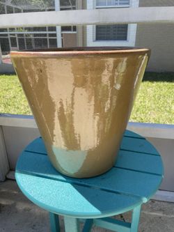 Ceramic Glossy Finish Bullet Planter 