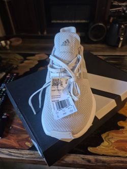 Woman's sneakers