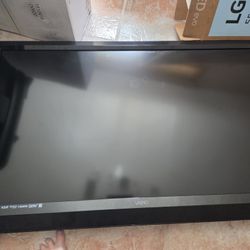 VIZO LCD HDTV  47 IN