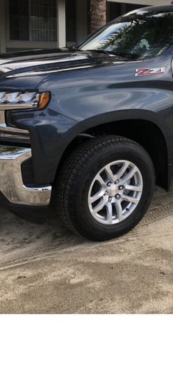 2019 Chevy Silverado z71 wheels
