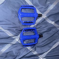 Blue pedals 