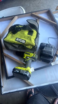 Ryobi drill with charger, 2 batteries