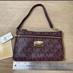 Brand New Michael Kors Wristlet For Sale