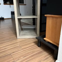 IKEA KALLAX  1x2 -$10