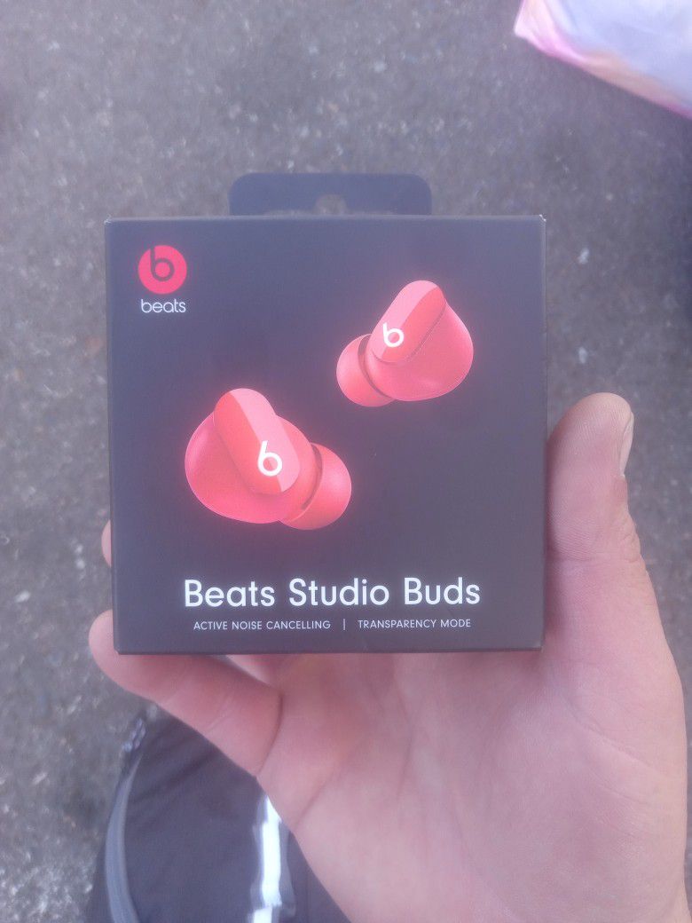 Studio Beats By Dre 