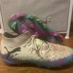 Puma Soccer Cleats (Future 8) Men’s 7.5 Women’s 9