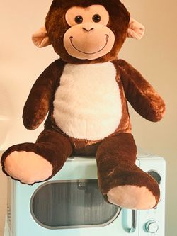 Big monkey for sale and cute hippo!!!!!