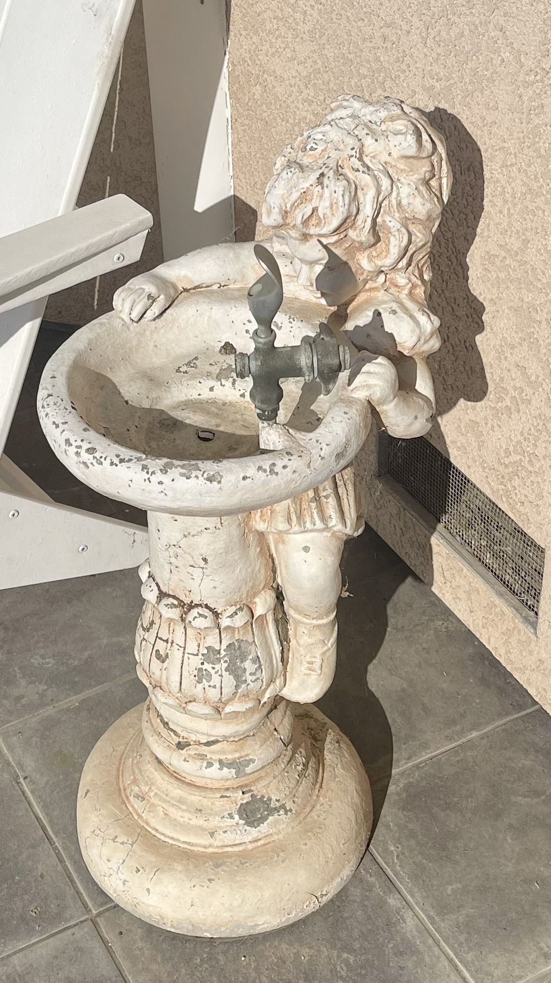 Fountain / Drinking Faucet