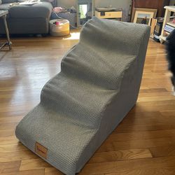 Pet Stairs Like New 
