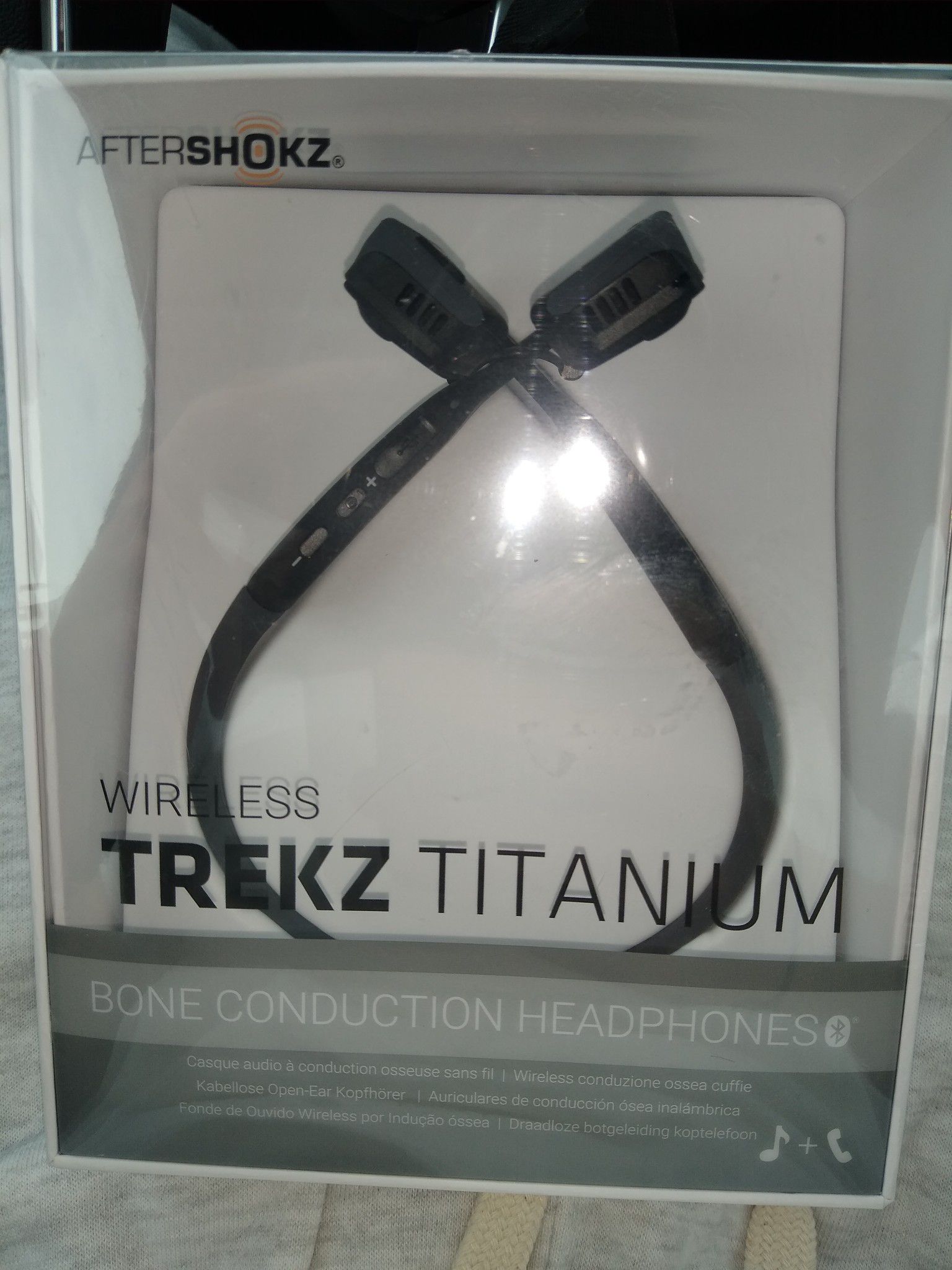 Trekk Wireless Sport Bluetooth headphones...