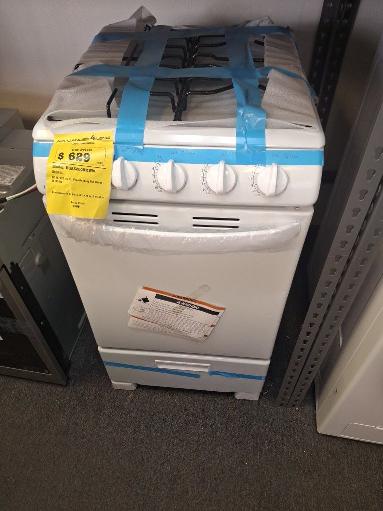 Hotpoint 20in 2.3 Cu.ft Freestanding Gas Range In White