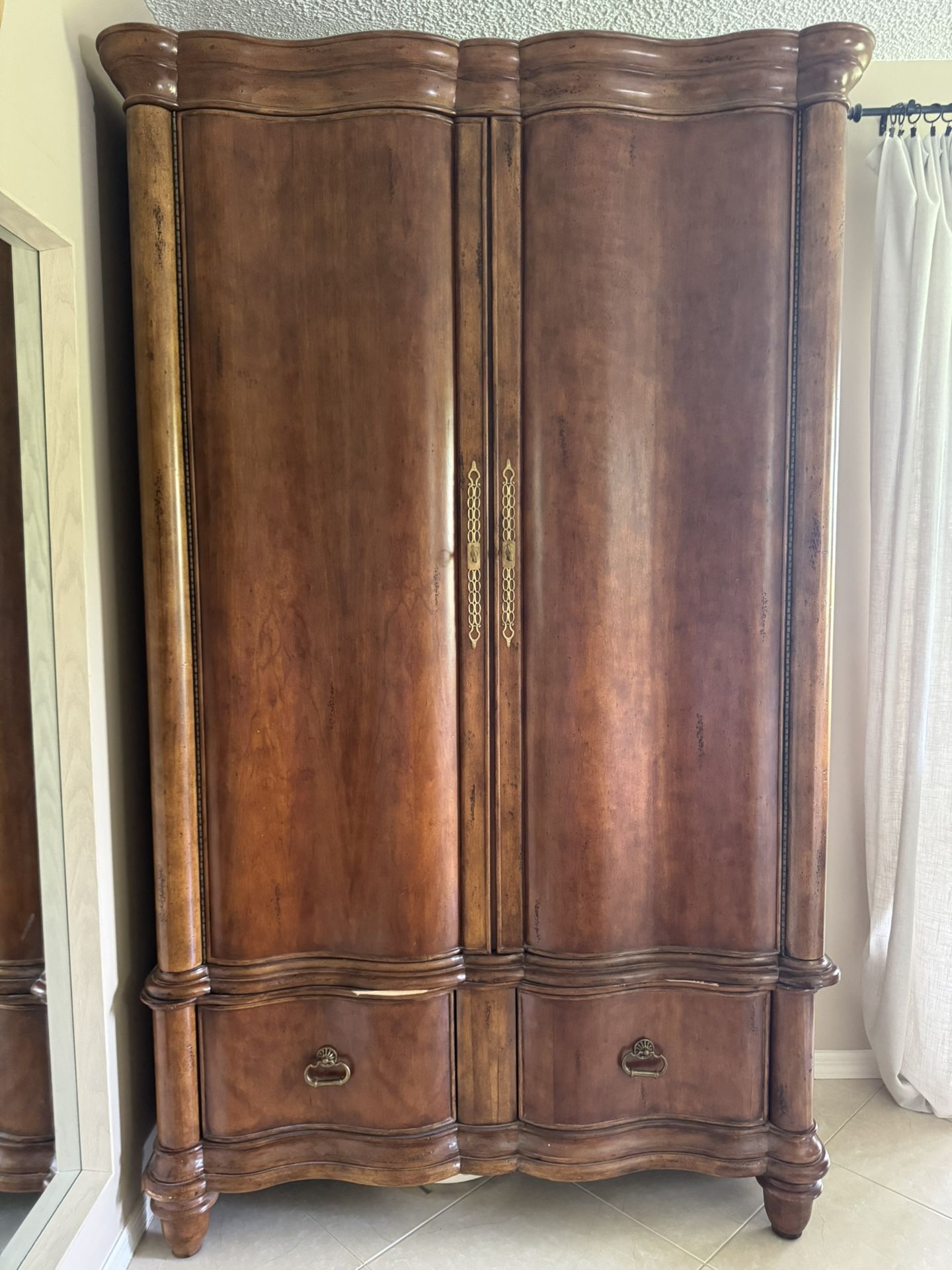 Armoire Cabinet