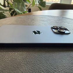 iPhone 15 Pro Max Unlocked – Great Condition