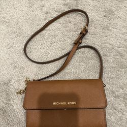 Micheal Kors Crossbody
