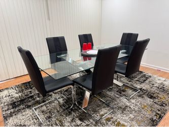 Dining Table with 6 chairs