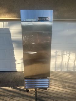 Commercial freezer