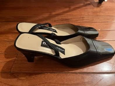 Etienne Aigner Black Heels