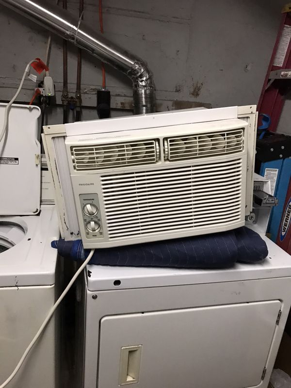 COLD Air Conditioner 8,000BTU (No Delivery) for Sale in