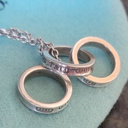 Tiffany & Co 3 Sterling Silver Interlocking Rings Necklace 