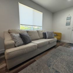 Queen Sleeper Sofa - Living Spaces