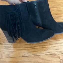 Black booties with tassels. women's size 7