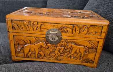 Handcarved Horse Box