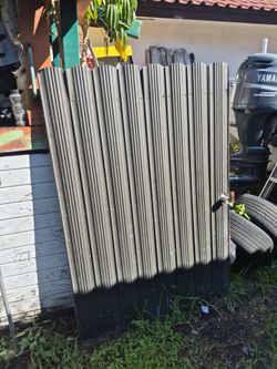 Puerta de metal para un pasillo 47x68