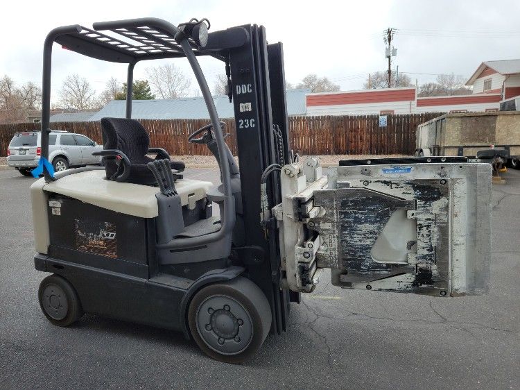 Forklift Electric Good Working I Can Show It Working Comes Whit Charger 
