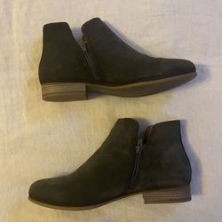 Eric Michael Suede Ankle Boots, Women’s Size 39 (US Size 8.5)