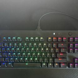 Logitech G Pro RGB Mechanical Keyboard (GX Blue Clicky) – Clean