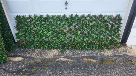 Adjustable Privacy Fence