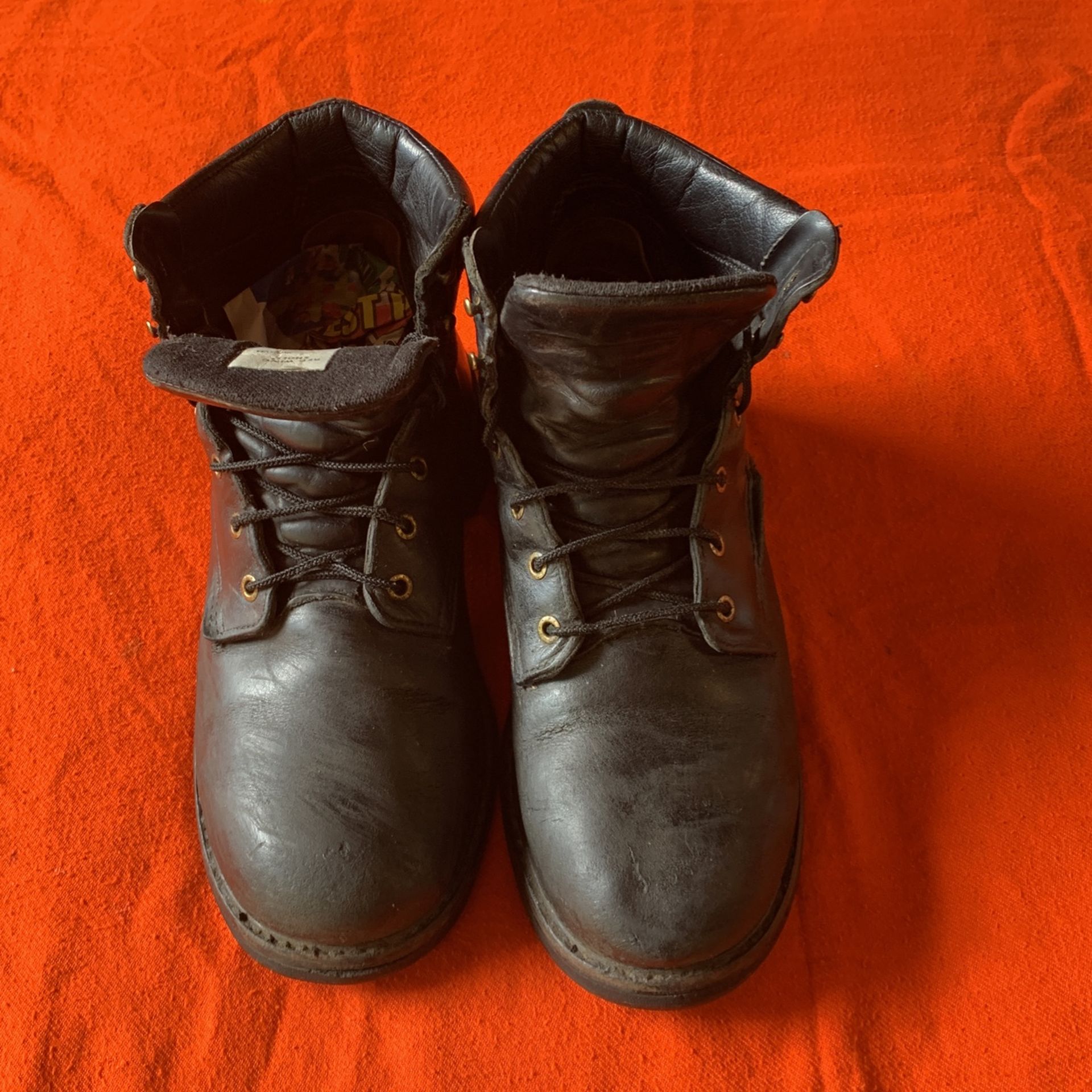 Size 11 redwing boots