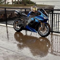 2005 ZX6RR