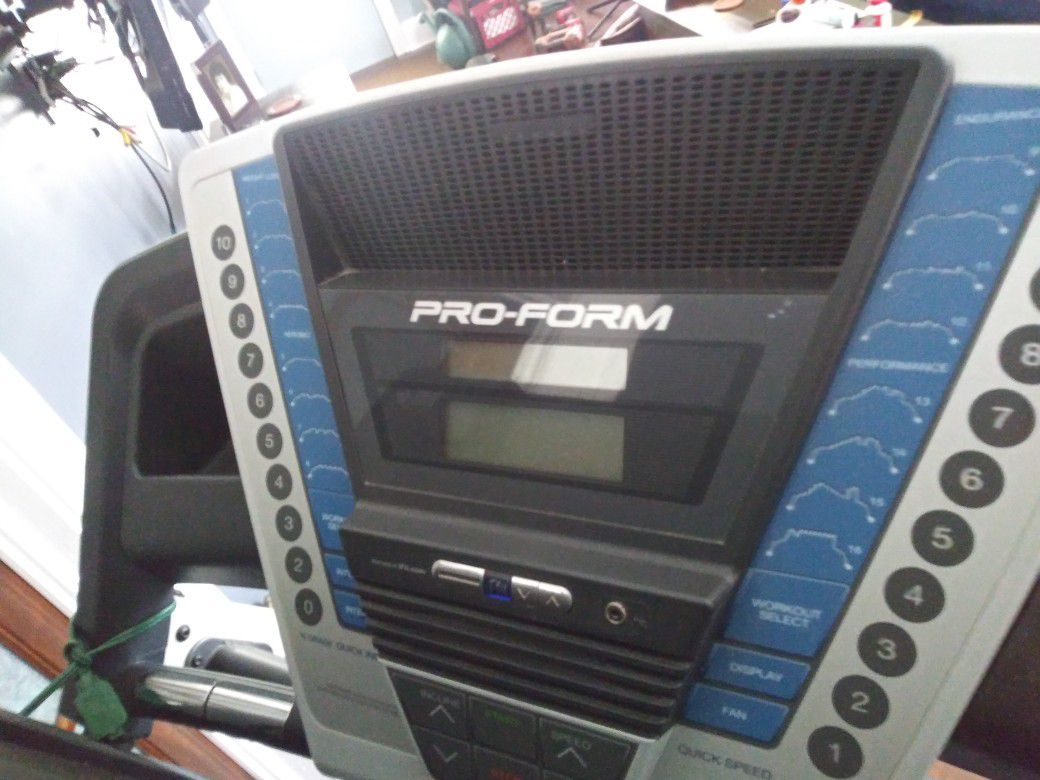 Pro-Form 680 LT treadmill