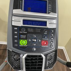 Nautilus Elliptical E616 for Sale in Ontarioville, IL - OfferUp