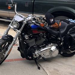 2019 FXLR Softail Harley Davidson. 