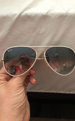 Beautiful Ray Bans worn once