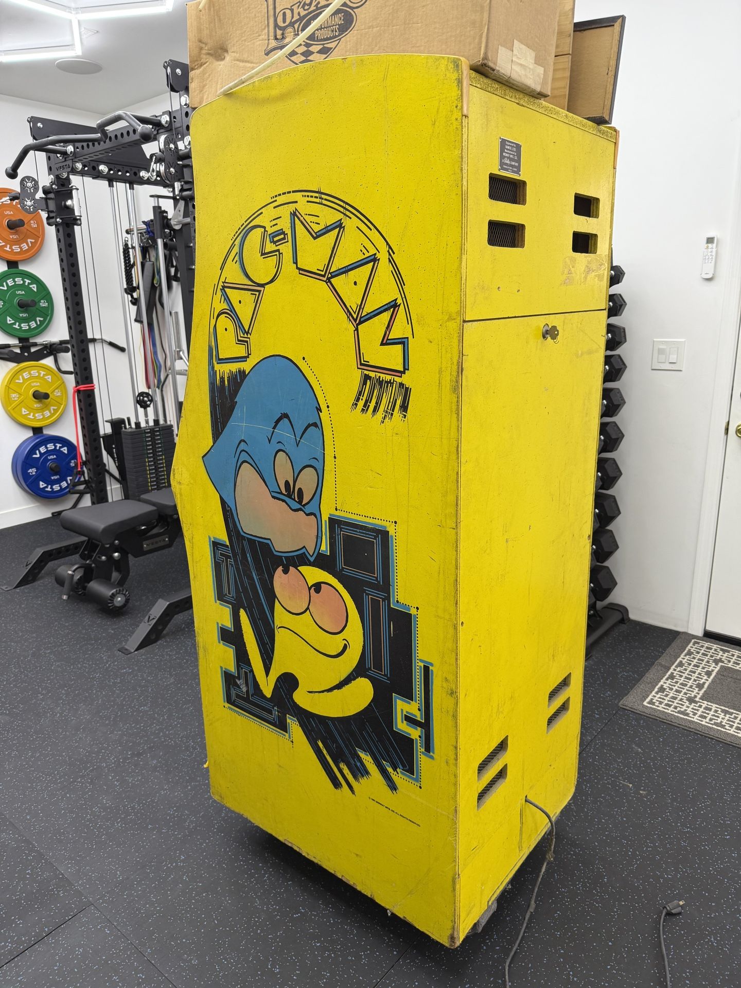 Vintage PAC-MAN Arcade Machine