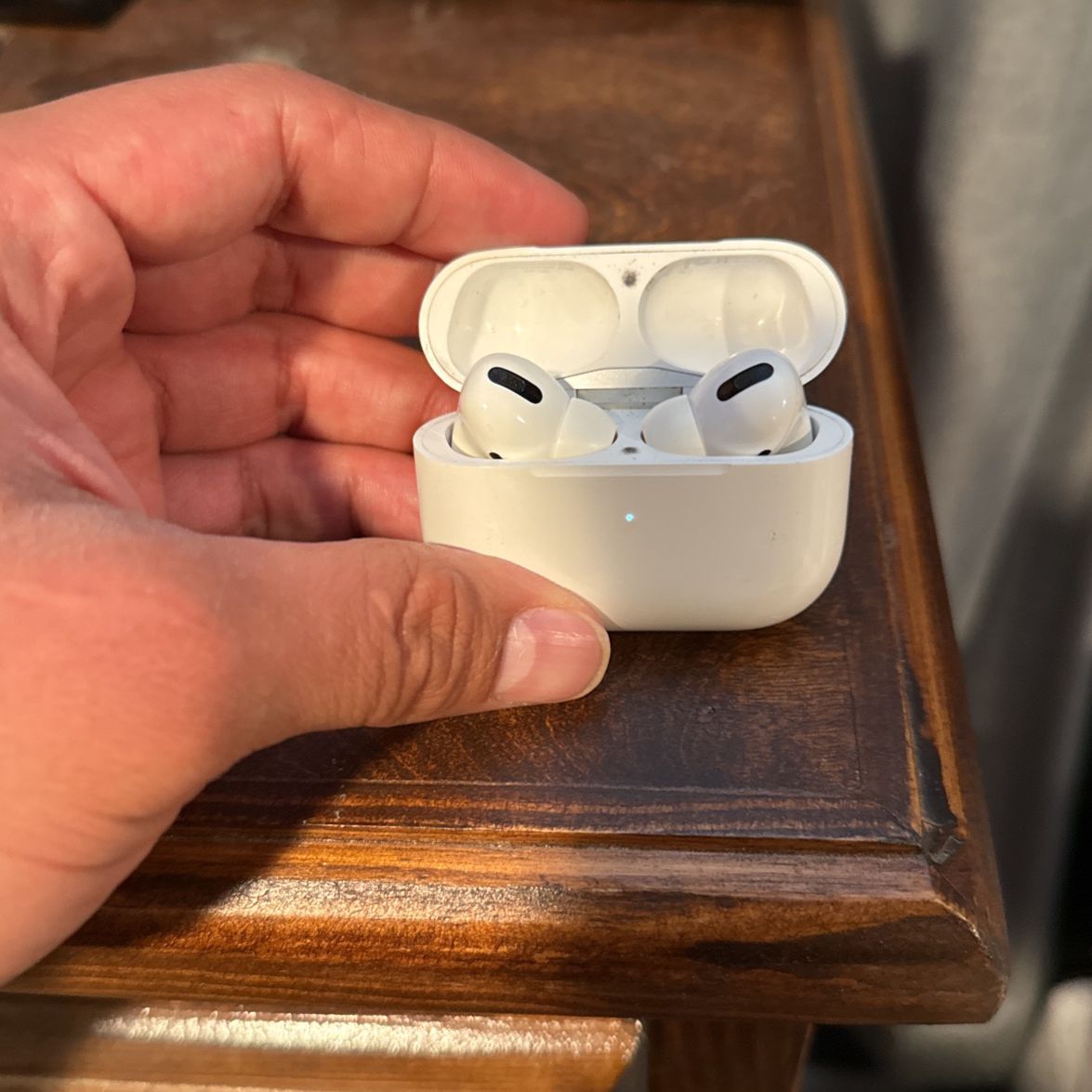 Apple AirPods Pro 1st Generation  For Sale Or Trade