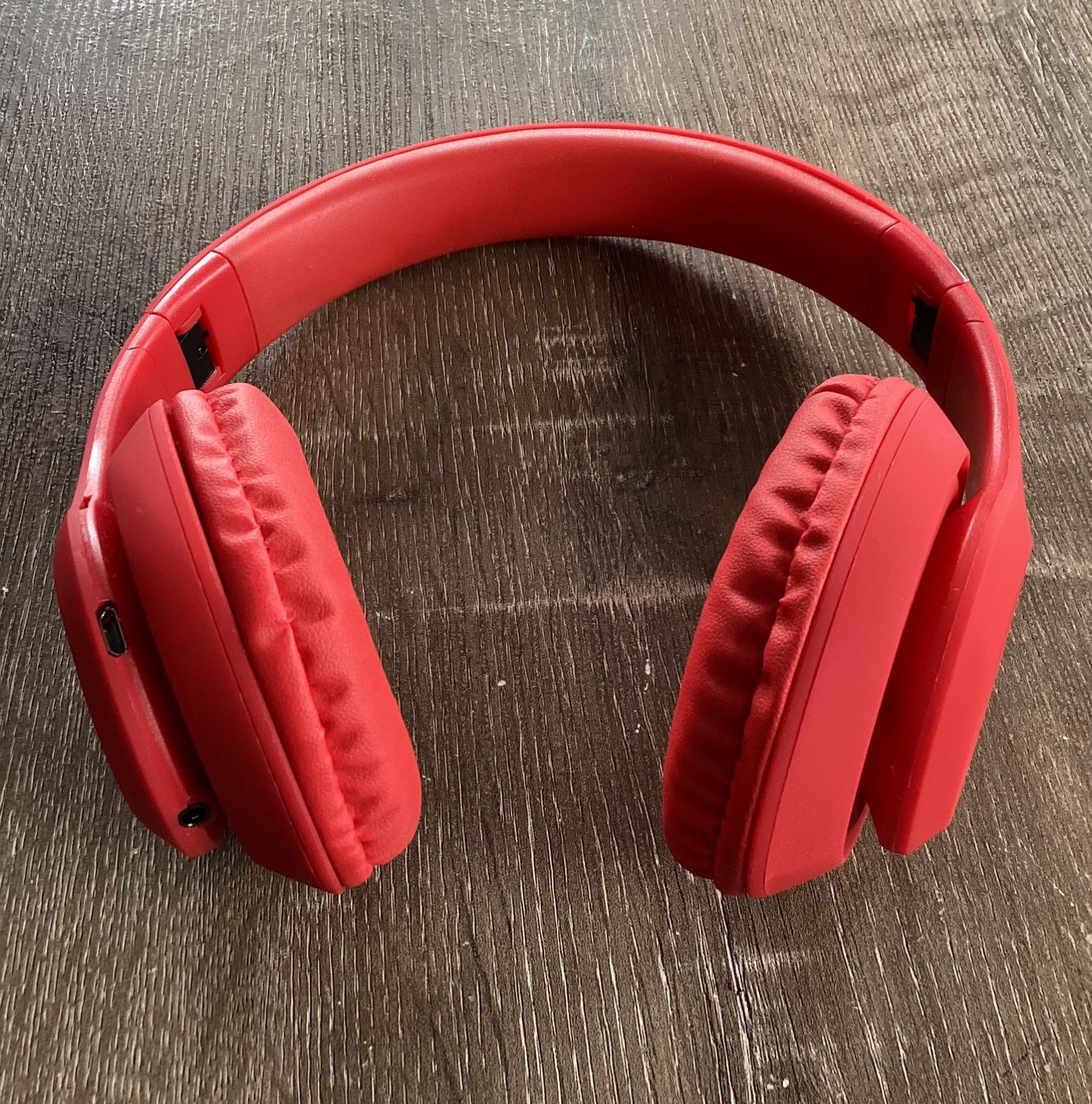 Beats Solo3 Wireless Headphones Red