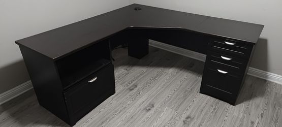 Realspace Magellan L shaped corner desk