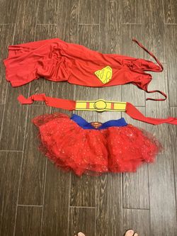 SUPERGIRL Halloween Costume, Barely Used - S/M